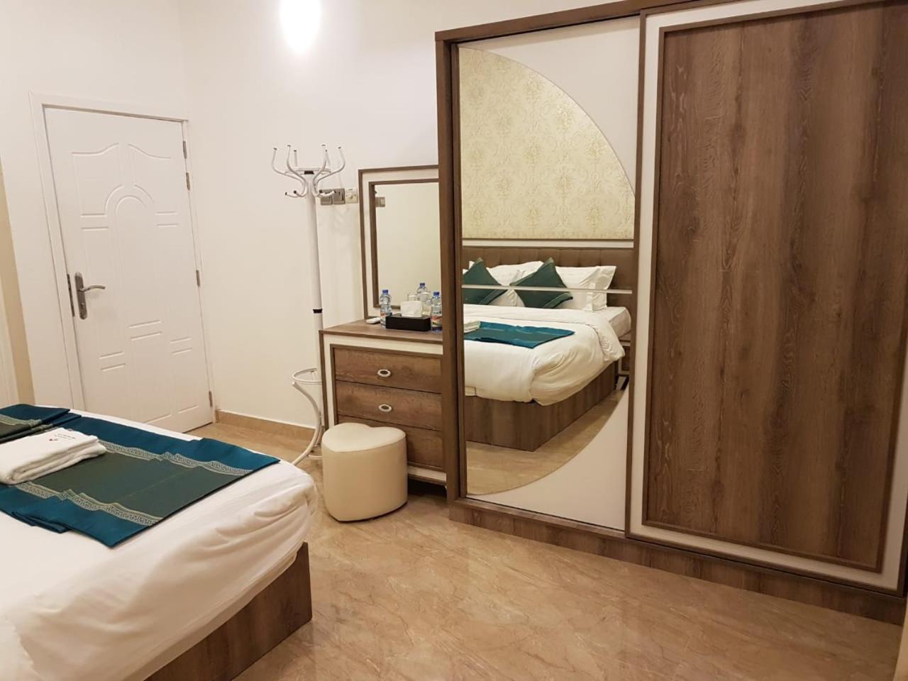 Aparthotel Orient *